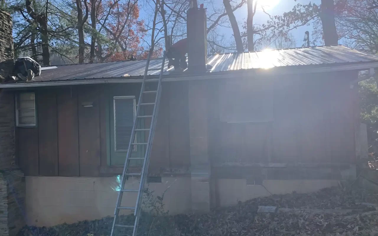 img-tonys-roof_71
