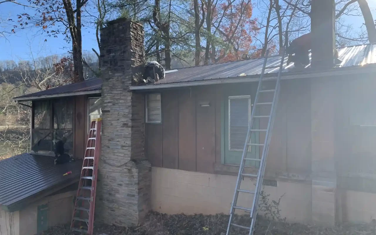 img-tonys-roof_72