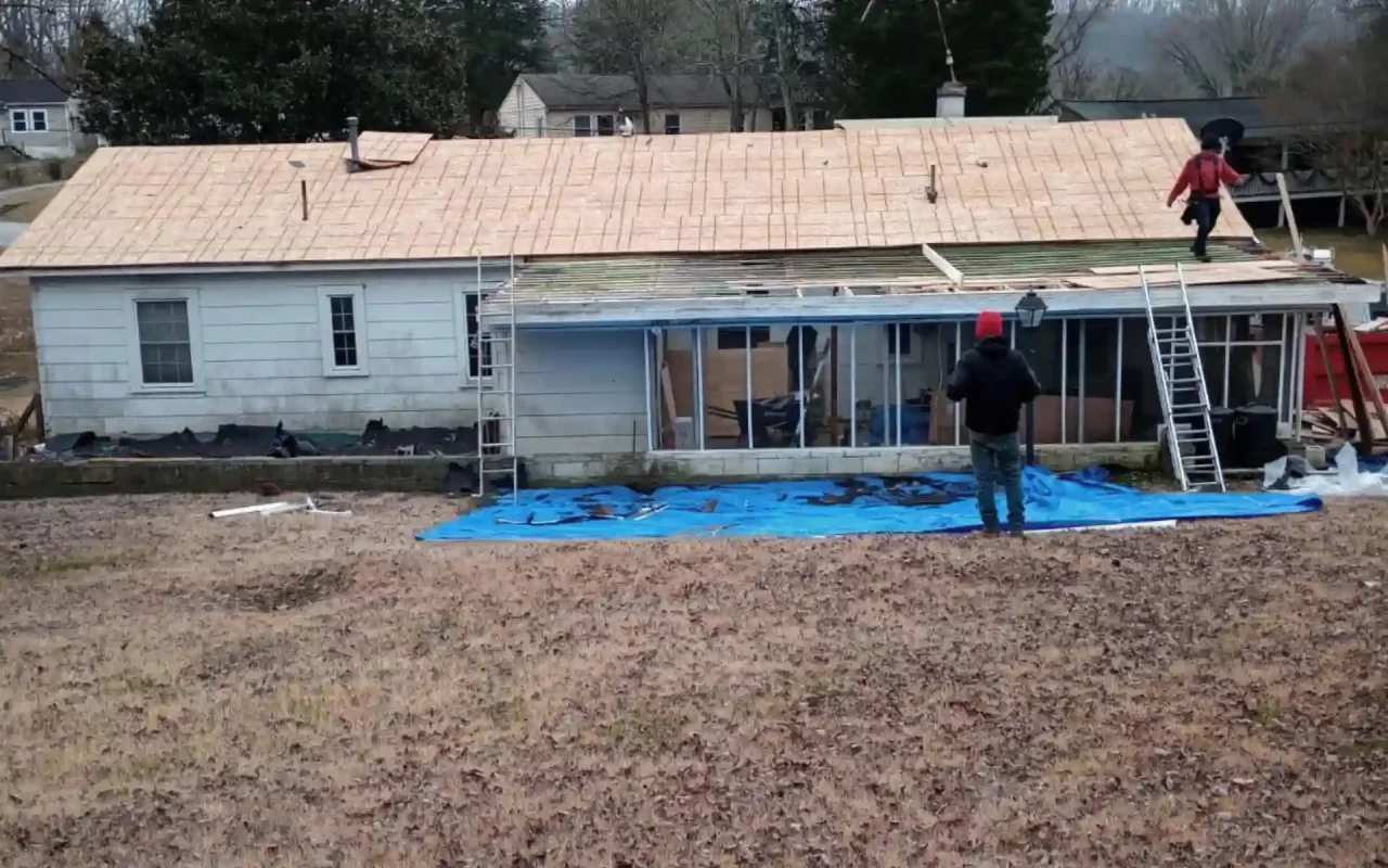 img-tonys-roof_84