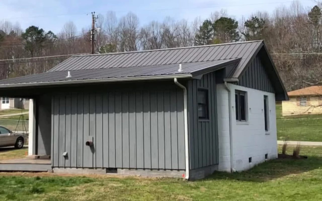 img-tonys-roof_97